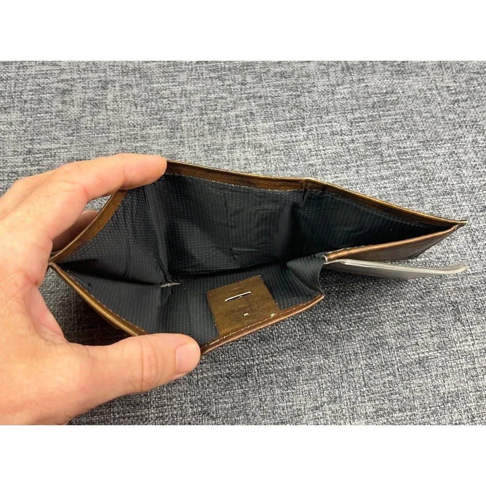 Amity vintage trifold